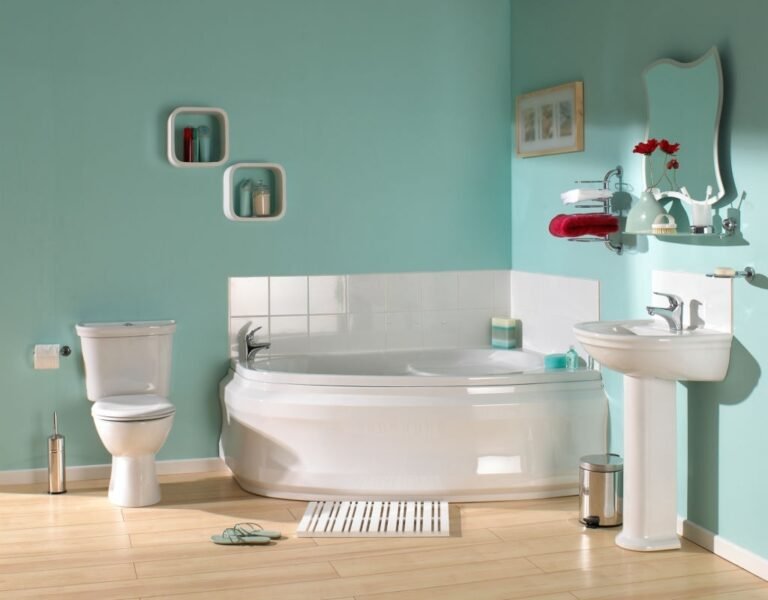 Basic Bathroom Essentials You Need for Your New Apartment