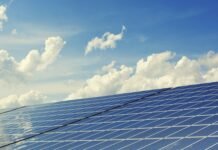 Essential Solar Panel Maintenance Tips for Homeowners solar panel maintenance tips for homeowners